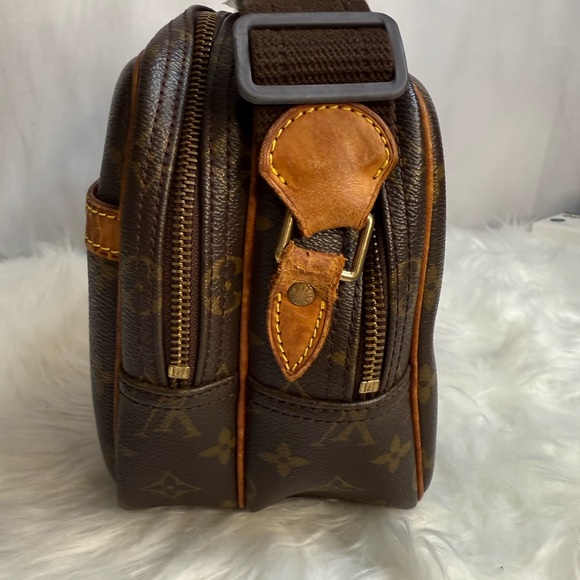 Louis Vuitton Reporter Monogram Crossbody Bag - Picture 5 of 11